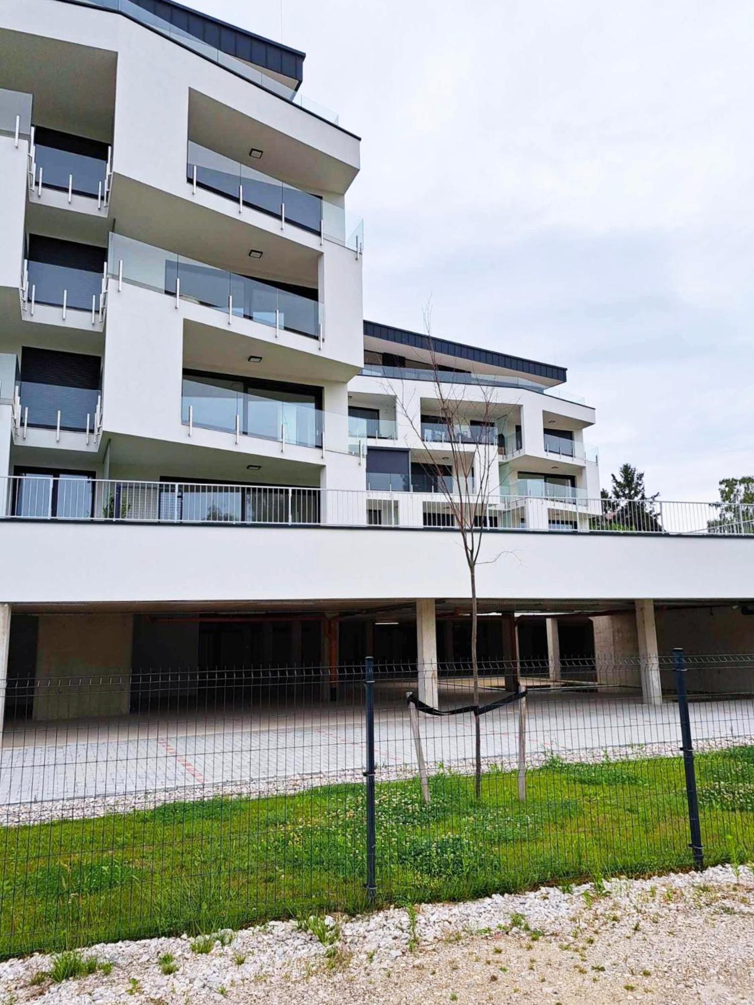 Helikon Terrace Susanne Apartment เคสเท ภายนอก รูปภาพ